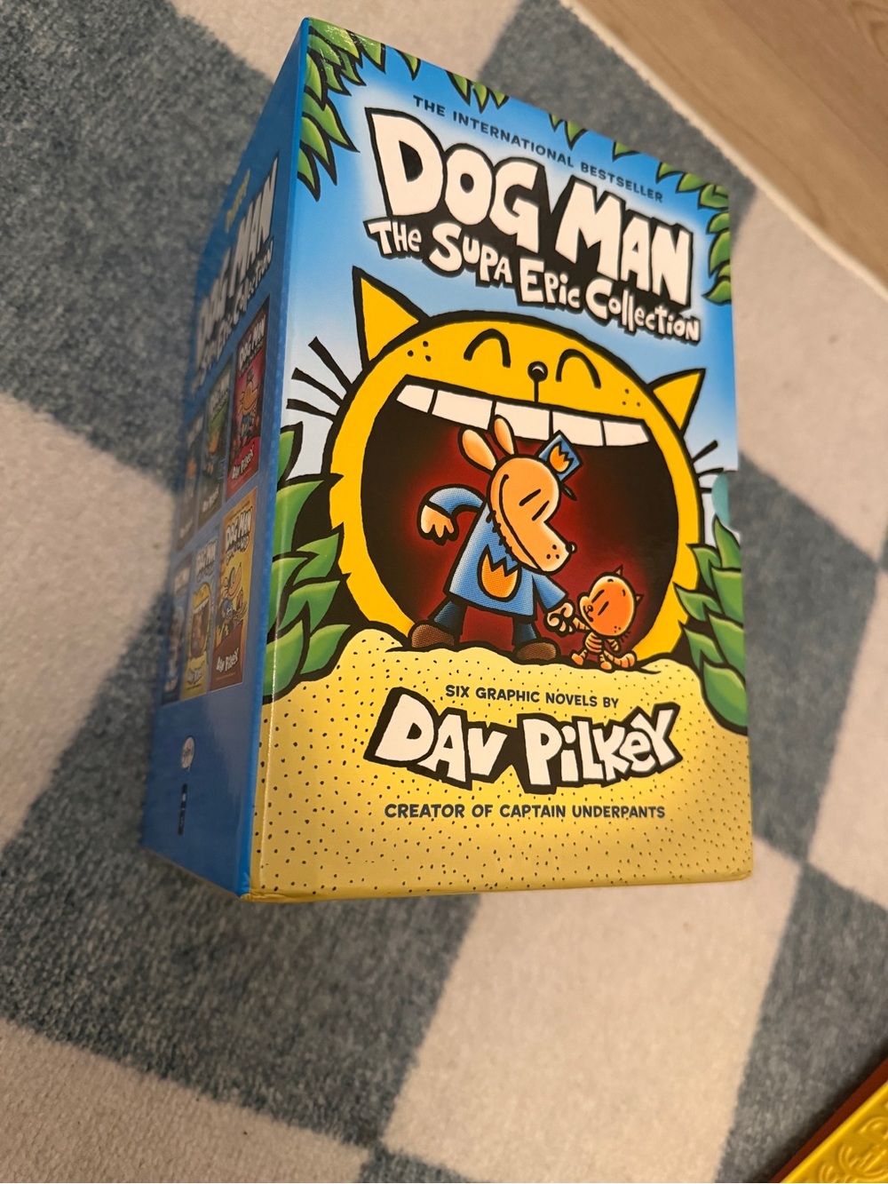 Dog Man: The Supa Epic Collection Box Set like new